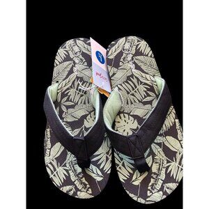 Boys Cat & Jack flip flops. Size 4/5 big boys New